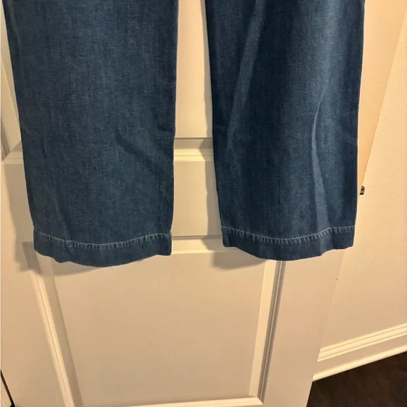 Bella Dahl Classic Blue Flare Jeans- extremely soft and lightweight - Picture 4 of 8